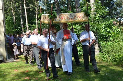 Festgottesdienst und Fronleichnamsprozession