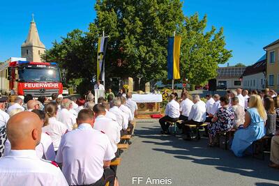 Segnung des neuen Feuerwehrautos