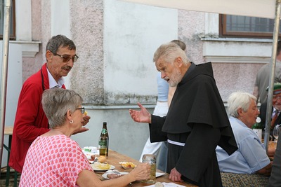 Gottesdienst und Pfarrfest in Asparn/Zaya