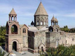 Papst und Katholikos fordern mehr Einsatz für Minderheiten