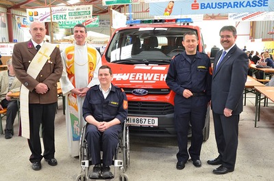 Feldmesse und Autosegnung beim FF-Heurigen