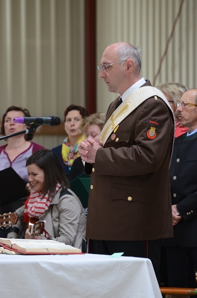 Feldmesse und Autosegnung beim FF-Heurigen