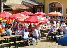 Heilige Messe mit anschließender Agape