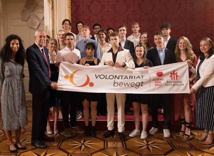Global im Einsatz: Bundespräsident verabschiedet Freiwillige in den Auslandsdienst