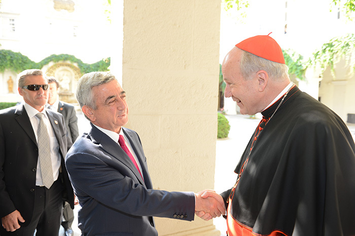 Kardinal Christoph Schönborn, Sersch Asati Sargsjan