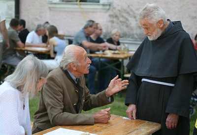 Gottesdienst und Pfarrfest in Asparn/Zaya