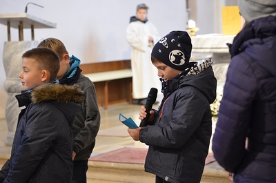 Familienmesse und Segnung der Adventkränze