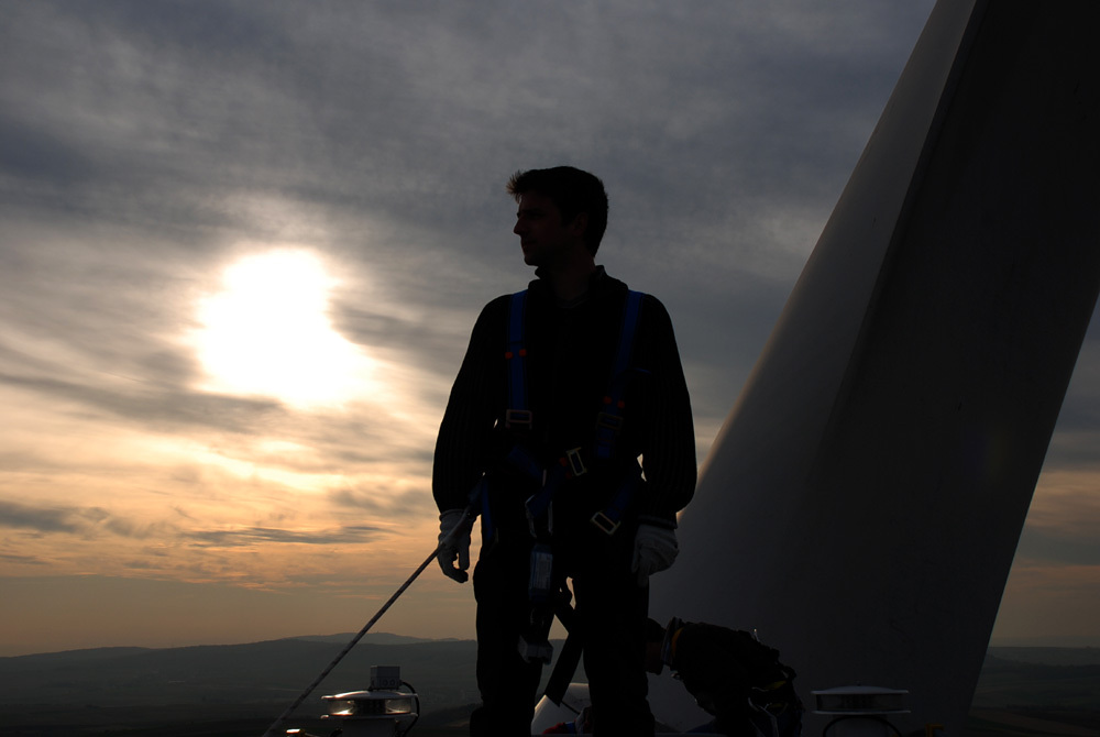 Mann mit Sonnenaufgang