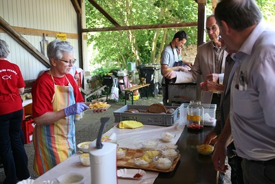 Gottesdienst und Pfarrfest in Asparn/Zaya