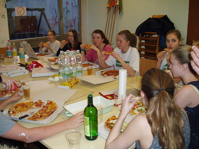 OLYMPUS DIGITAL CAMERA         