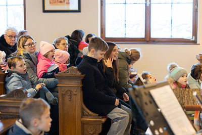 Krippenandacht in der Kapelle in Zwentendorf