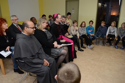 Bischof Turnovszky besucht die Volksschule Gnadendorf