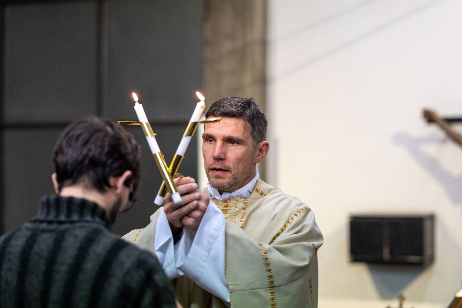 Blasiussegen in der Elisabeth-Stein Kapelle KGH