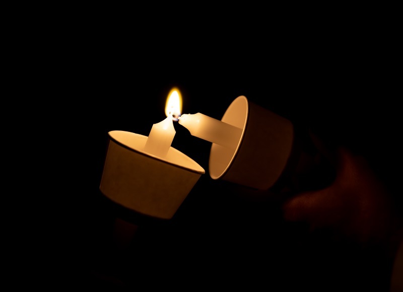 Das Osterfest ist das wichtigste Fest der Katholischen Kirche. Die Osternacht mit der Erinnerung an die Auferstehung Jesu bildet den Höhepunkt des Triduum Sacrum.  Jesus hat den Tod überwunden und ist auferstanden. Gott hat Jesus von den Toten auferw