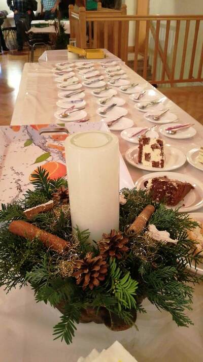 Konzert, Pfarrkaffee, Adventkranz flechten