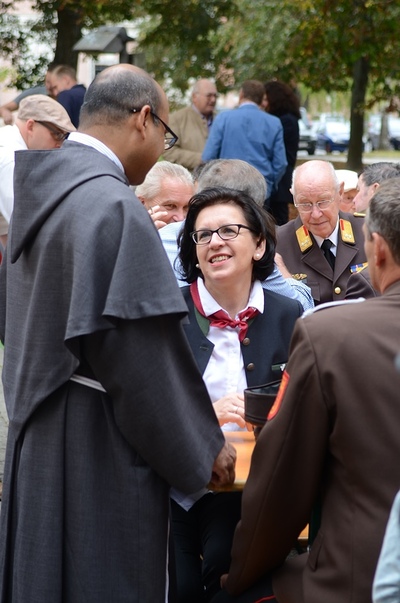 Amtseinführung Pater Nicholas Thenammakkal in der Pfarrkirche Asparn/Zaya