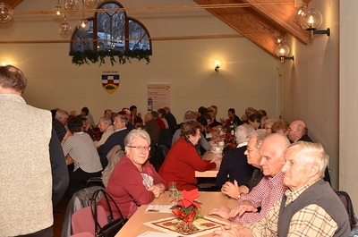 Pfarrkaffee im Gemeindesaal