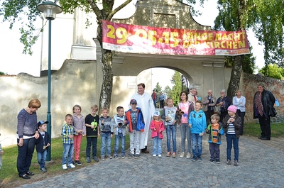 'Kinderliturgie - Mit allen Sinnen feiern' - Wortgottesfeier und Stationenbetrieb