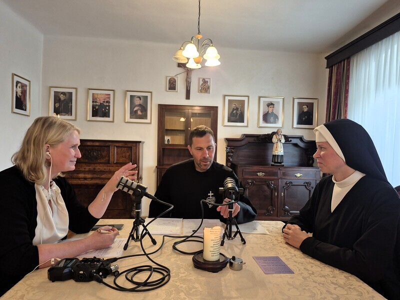 Podcastaufnahme im Passionistenkloster Maria Schutz