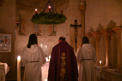 Gottesdienst bei Kerzenschein