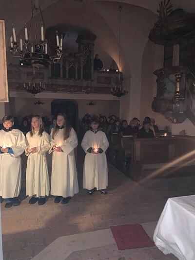 Feier in der Kirche in Ameis