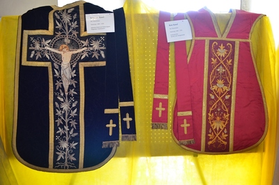 'Liturgische Gewänder ganz nah' - Programmpunkt bei der Langen Nacht der Kirchen 2015