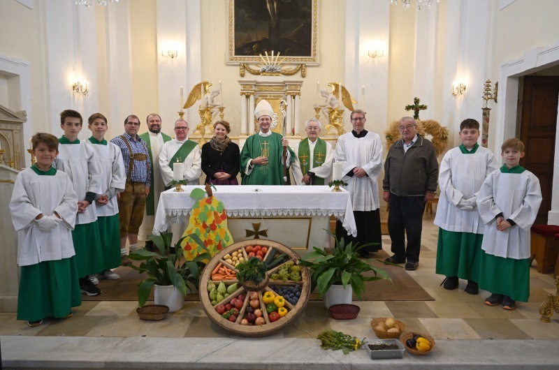 Abschluss der Kirchenrenovierung in Watzelsdorf mit Weihbischof Turnovszky gefeiert