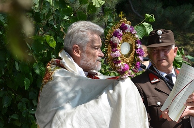 Hl. Messe und Fronleichnamsprozession