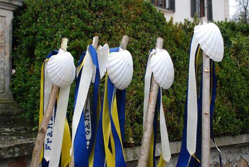 Pilgerstäbe mit Jakobsmuschel