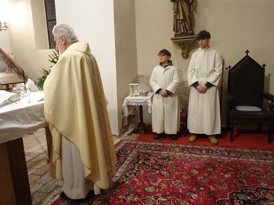 Feier in der Kirche in Ameis