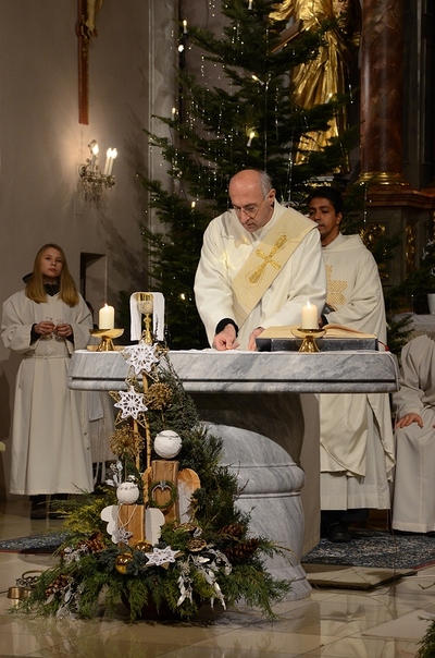 Heiliger Abend - Feier mit Pater Roger