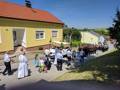 Gottesdienst und Prozession