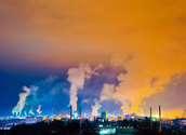 Ressourcenverbrauch und Umweltverschmutzung gefährden unsere Erde/bilderbox.com