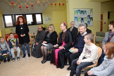 Bischof Turnovszky besucht die Volksschule Gnadendorf