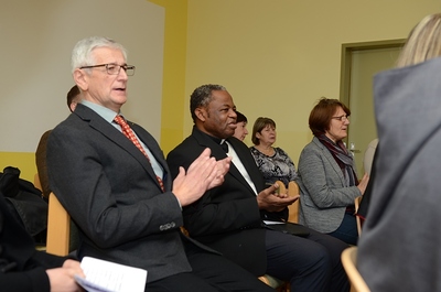 Bischof Turnovszky besucht die Volksschule Gnadendorf
