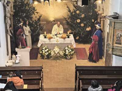 Festmesse mit den Sternsingern