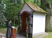 Maiandacht der Pfarren Asparn, Gnadendorf, Michelstetten und Wenzersdorf bei der Bildeichenkapelle