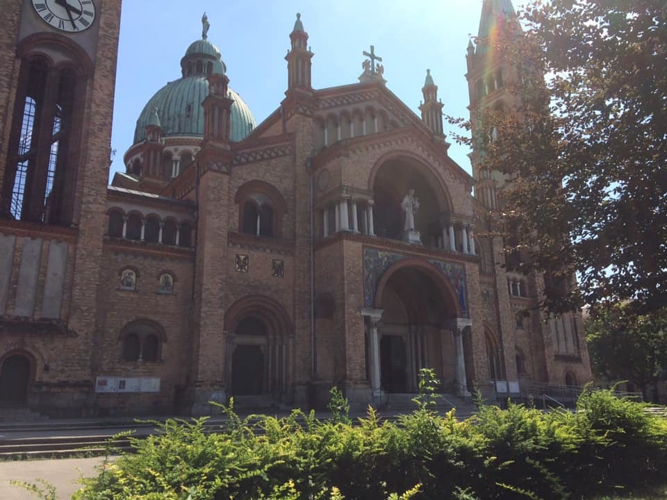 kühl und offen: St. Antonius , Wien X