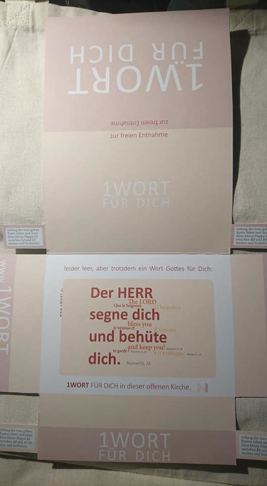 ...schneidet man die Zettelbox aus... 