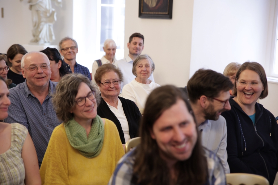 Pastoralassistent/innen feiern mit Kardinal Jubiläum